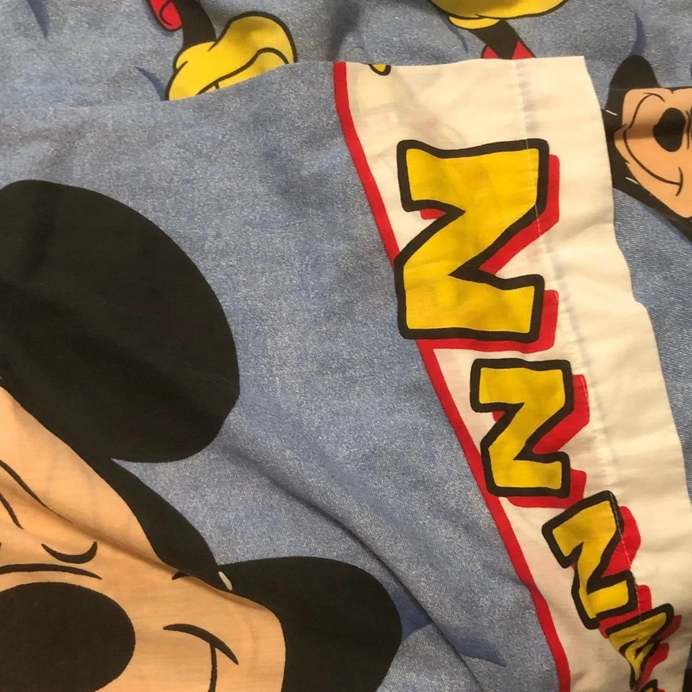 Disney Mickey Mouse Sleep Pattern Sheet - White, Yellow, Red, Blue